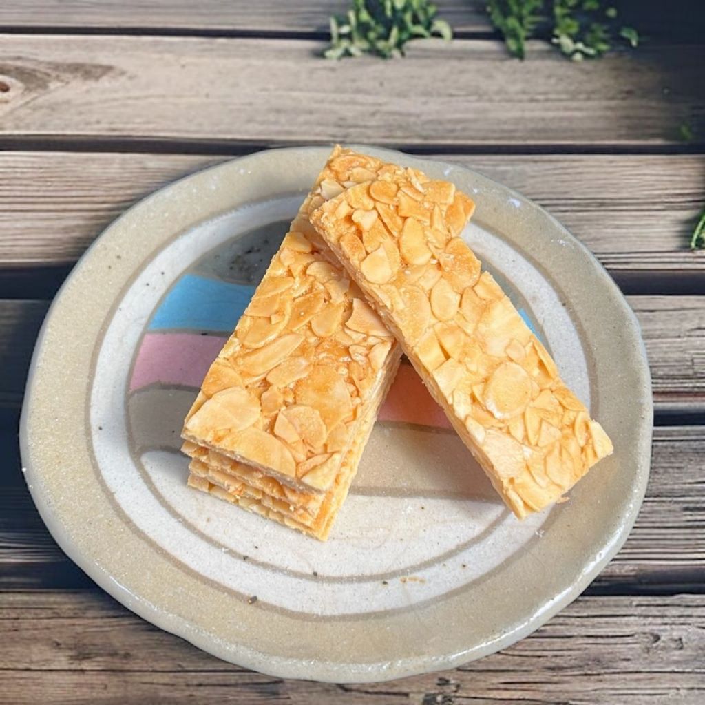 Bánh Ngói Hạnh Nhân Giòn Rụm - Xưởng Hạt Dinh Dưỡng Bảo Tâm