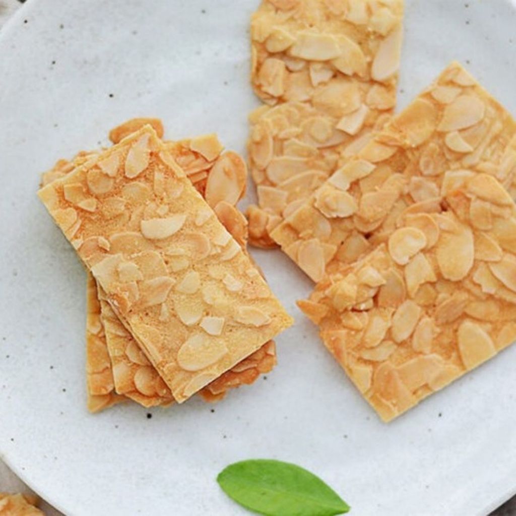 Bánh Ngói Hạnh Nhân Giòn Rụm - Xưởng Hạt Dinh Dưỡng Bảo Tâm