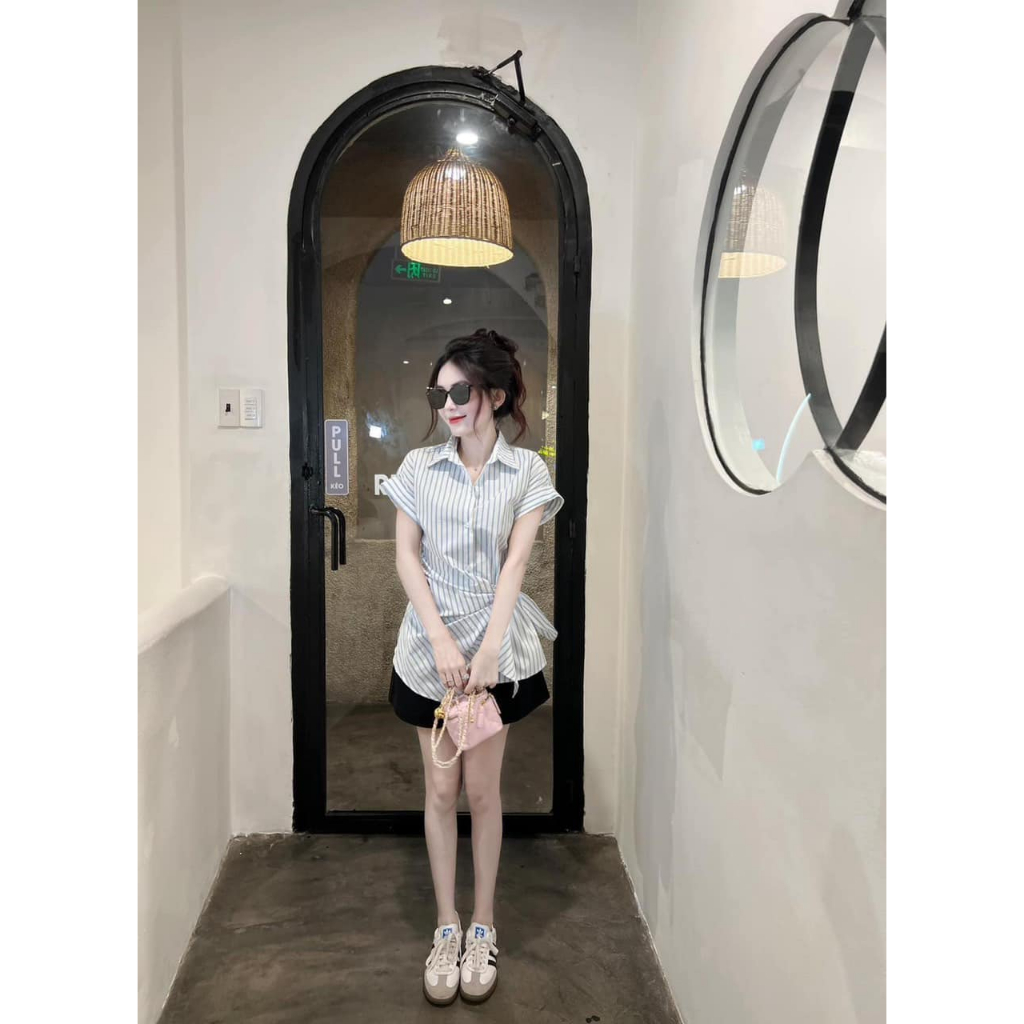 Áo sơ mi nữ kẻ sọc xanh thắt nơ lệch eo Jumito, sơ mi nữ cổ V phong cách thời trang công sở D1806