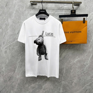 Áo Phông Cổ Tròn Nam Nữ Đẹp Phối Họa Tiết Gấu Treo Lucas Sành Điệu,Chất Liệu Cotton Mềm Mịn Thấm Hút Mồ Hôi Cực Tốt