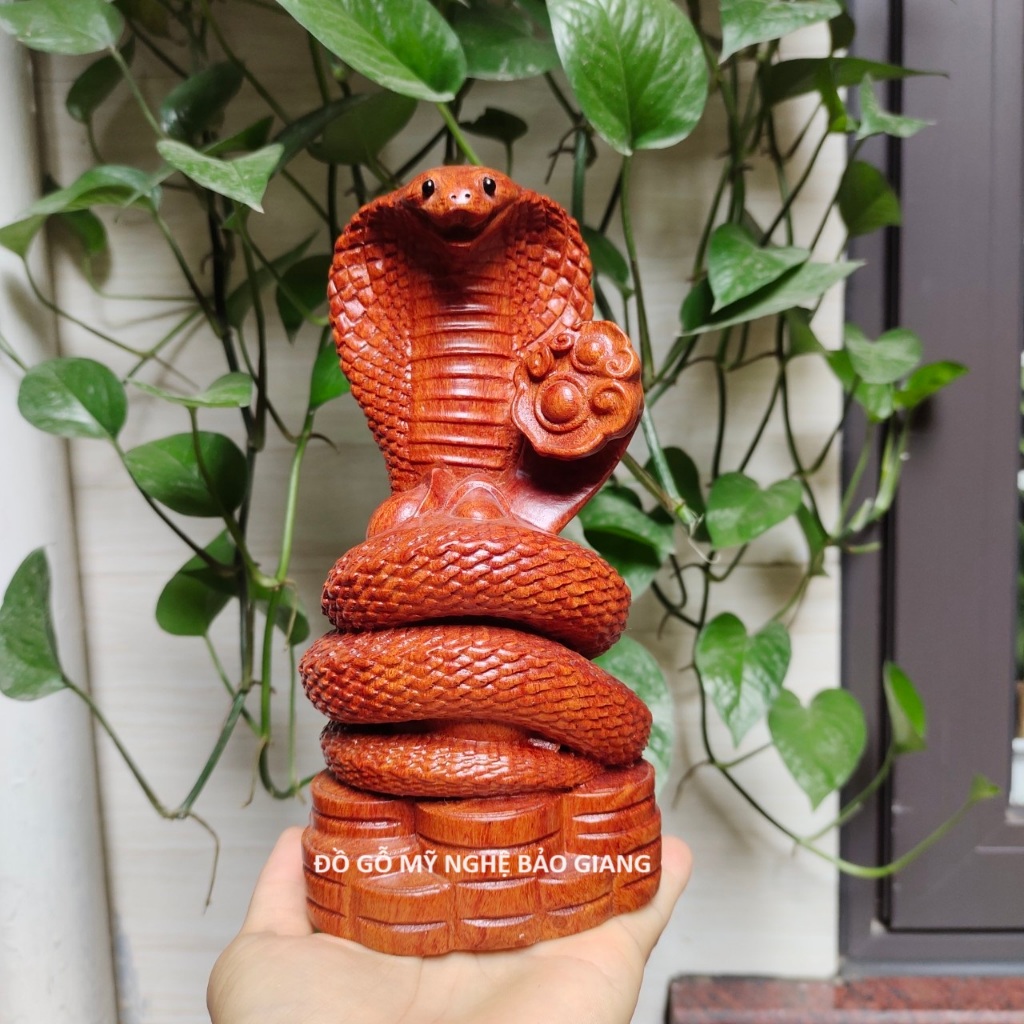 Tượng con rắn gỗ hương cao 20 cm | Shopee Việt Nam