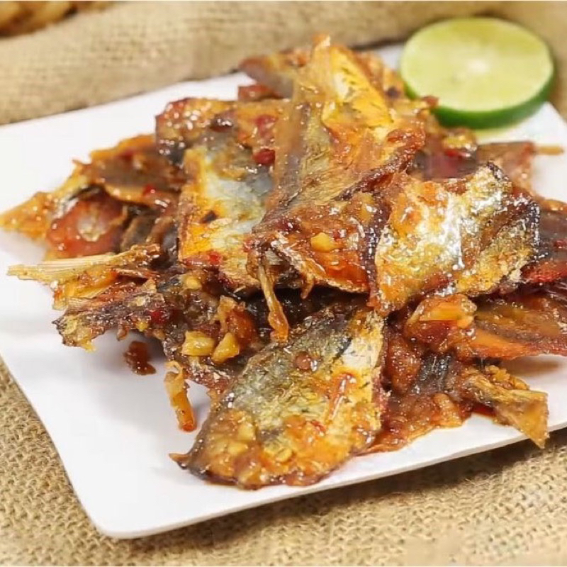 CÁ CHỈ VÀNG SỐT TỎI ỚT hộp 250G/300GR