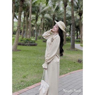 Set bộ dài chất tuyết nhung cổ chữ V nút cườm đính hoa trước ngực tay dài bo tay bèo sang trọng thích hợp mọi buổi tiệc