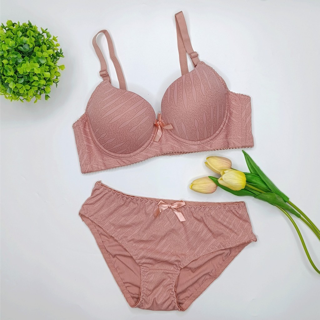 Ảnh Bộ đồ lót Vicci BV.17 mút mỏng, có gọng, cúp quả sâu ôm nâng ngực vừa và lớn, bản lưng to 3 móc cài 3