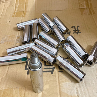 Khẩu tháo bugi 16mm có TỪ TÍNH đầu lắp khẩu 3/8