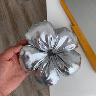 Dây Buộc Tóc Màu Bạc Hình Hoa To Đại Bằng Da Dây Scrunchies Hoa Phong Cách Nữ Tính Hàn Quốc