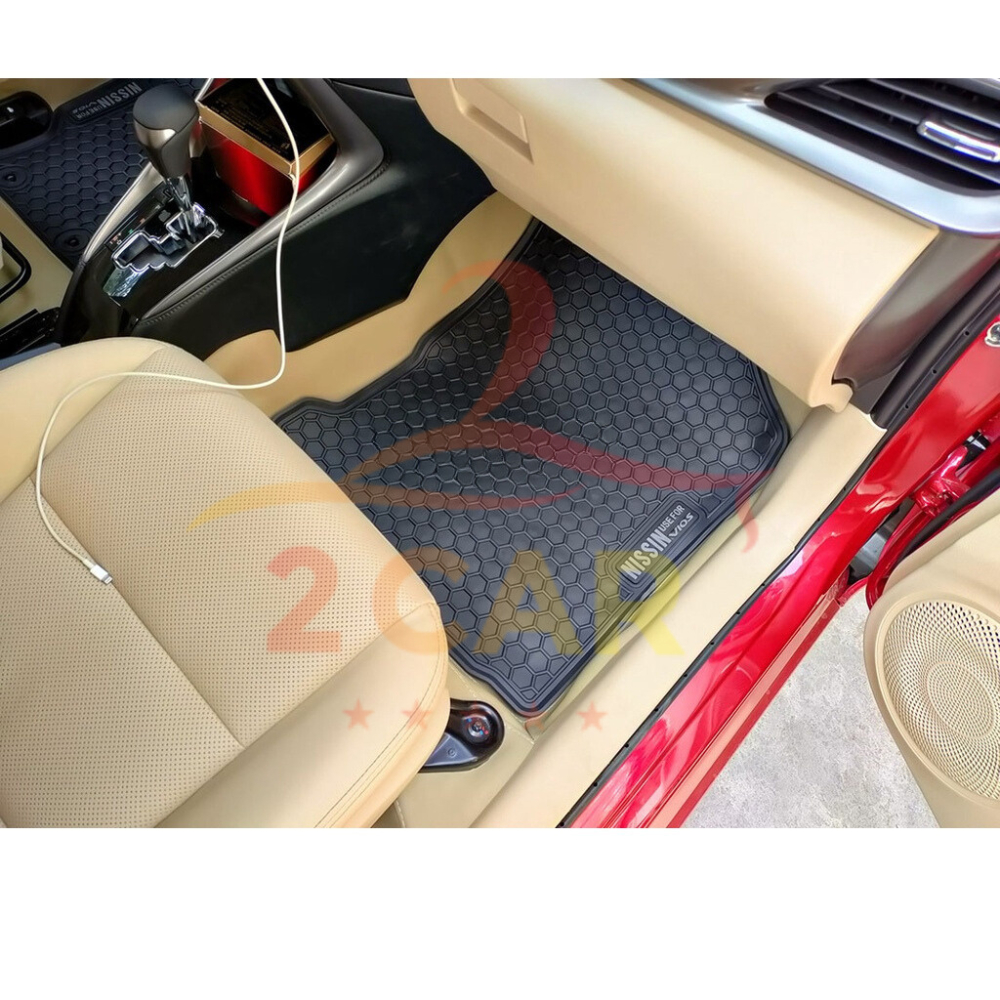 Thảm LÓT SÀN CAO SU xe Toyota Vios 2014- 2022, 2023,2024, 2025, 2026 (Mẫu Nissin tổ ong chữ trắng)