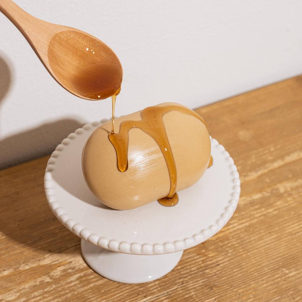 Xà Phòng Tắm Sáng Mịn Da Chiết Xuất Mật Ong Pelican Family Soap Honey (80g)