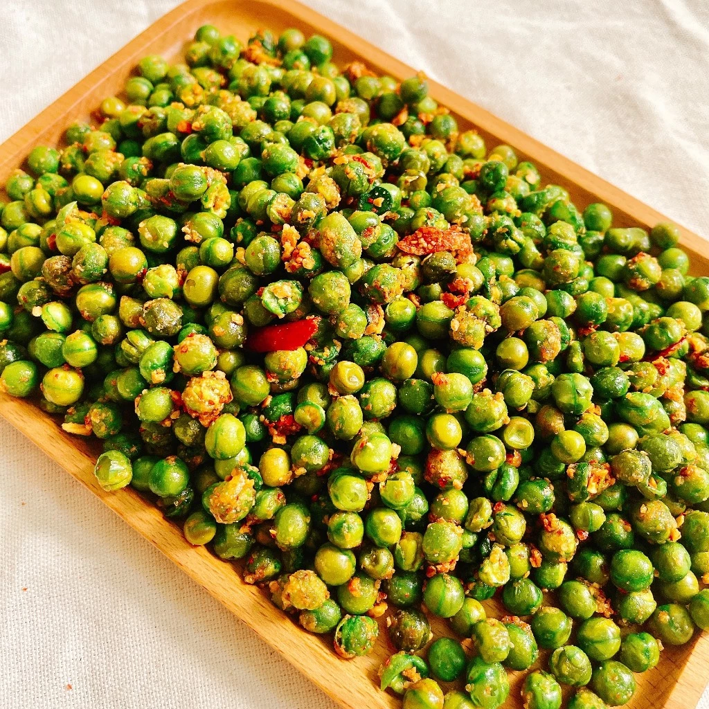 Hộp 500g Đậu Hà Lan Sấy Tỏi Ớt loại 1 siêu ngon MamiFoods