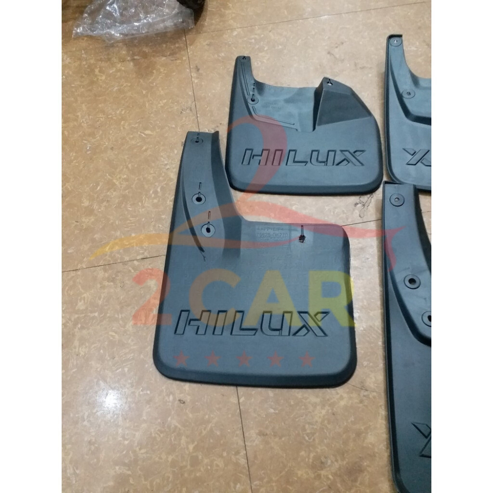Bộ 4 chiếc Chắn bùn xe Toyota Hilux Revo đời 2006-2012, 2016-2024 chắn bùn đất bắn lên xe rất tốt, kèm ốc