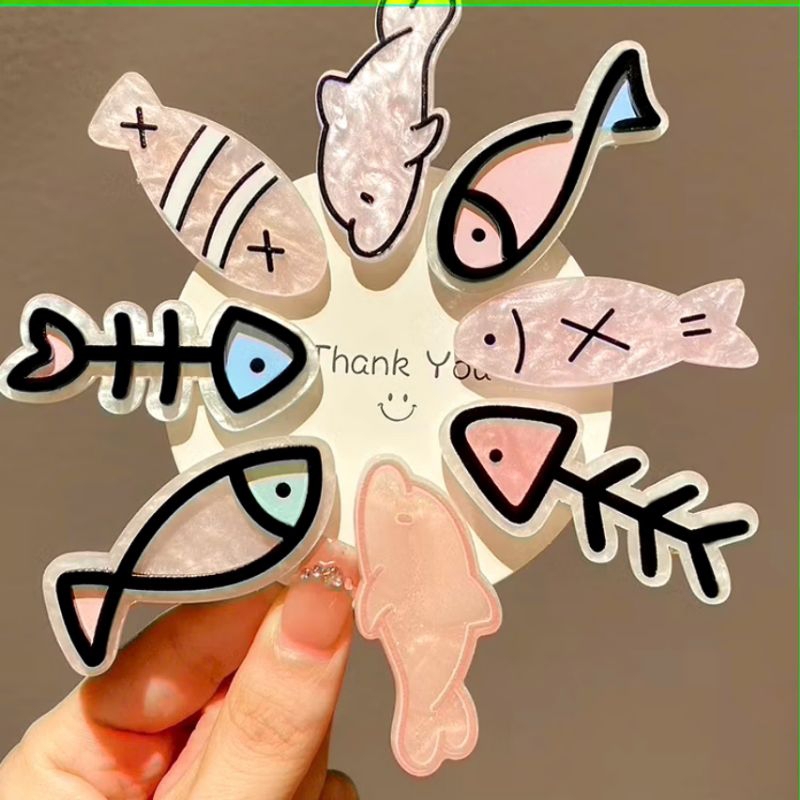 CHARM CÁ HEO LỚN GẮN PHÔI KẸP DỄ THƯƠNG