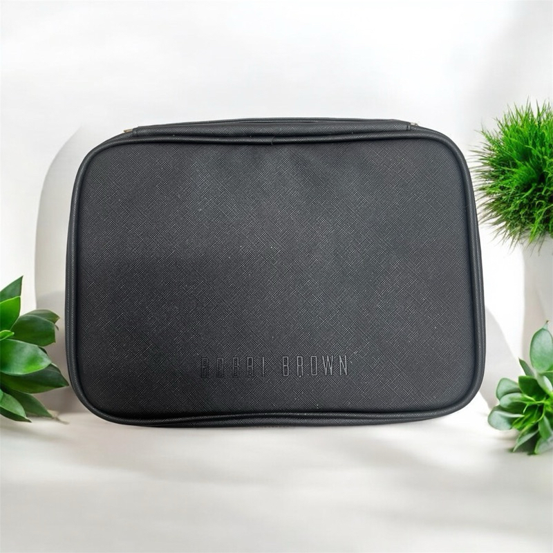 Bao da sơ cua đựng cọ 30 cây, khắc thương hiệu BBrown, kiểu dáng sang trọng.