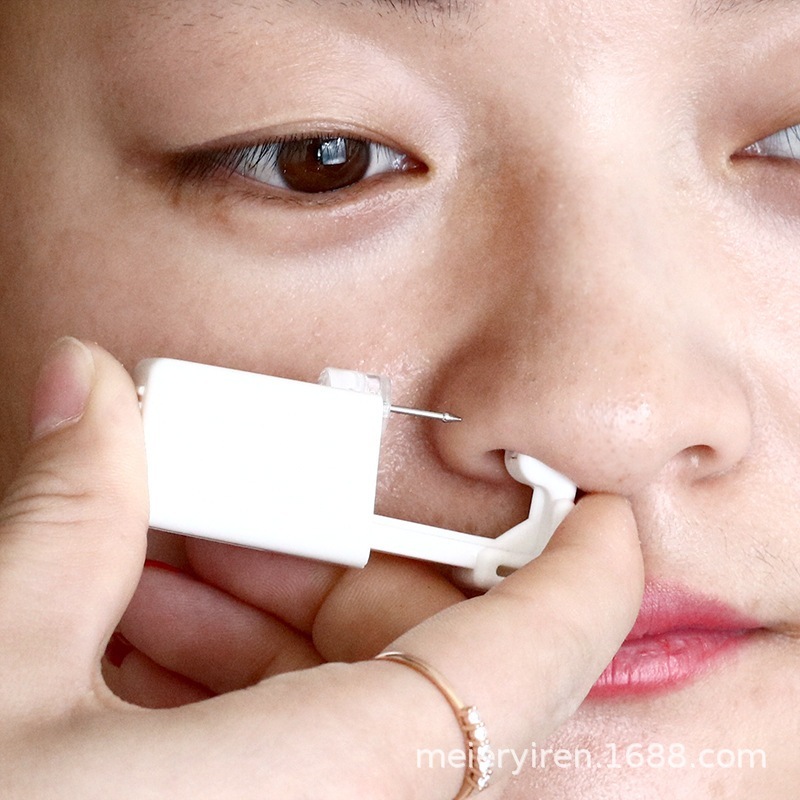 Súng bấm lỗ mũi kèm khuyên và bông tẩm cồn, dụng cụ bấm khuyên mũi bằng thép không gỉ sử dụng một lần