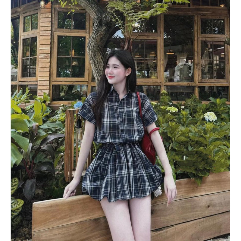 Set đồ nữ váy nữ liền thân áo ngắn tay kẻ caro đen có đai thắt ngang eo Jumito, đồ bộ nữ dáng ngắn đuôi phồng HCOM2717