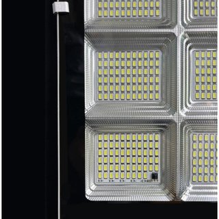 Đèn đường năng lượng mặt trời Vạn Năng Solar Light 300w