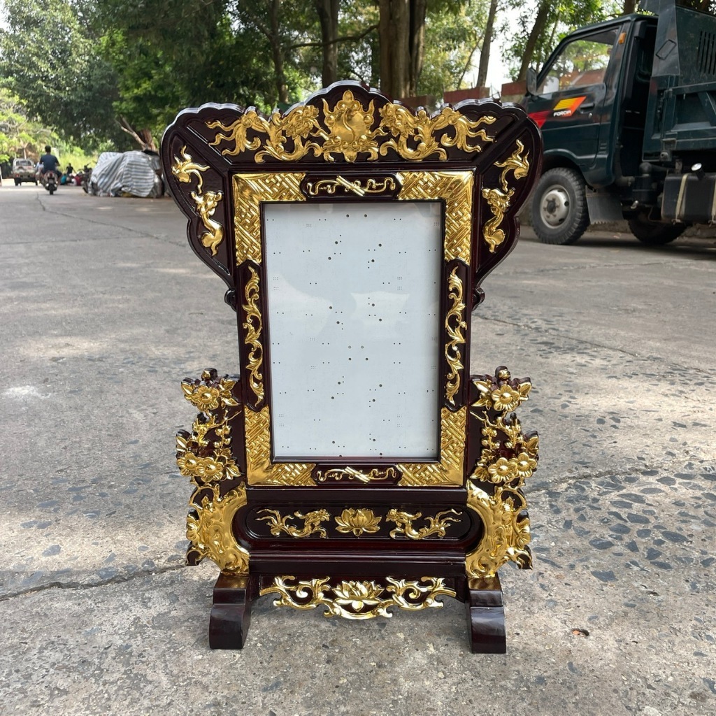 khung ảnh thờ chiện mai kích thước 20x30, 25x35 trong lòng ảnh, gỗ hương đá, gõ