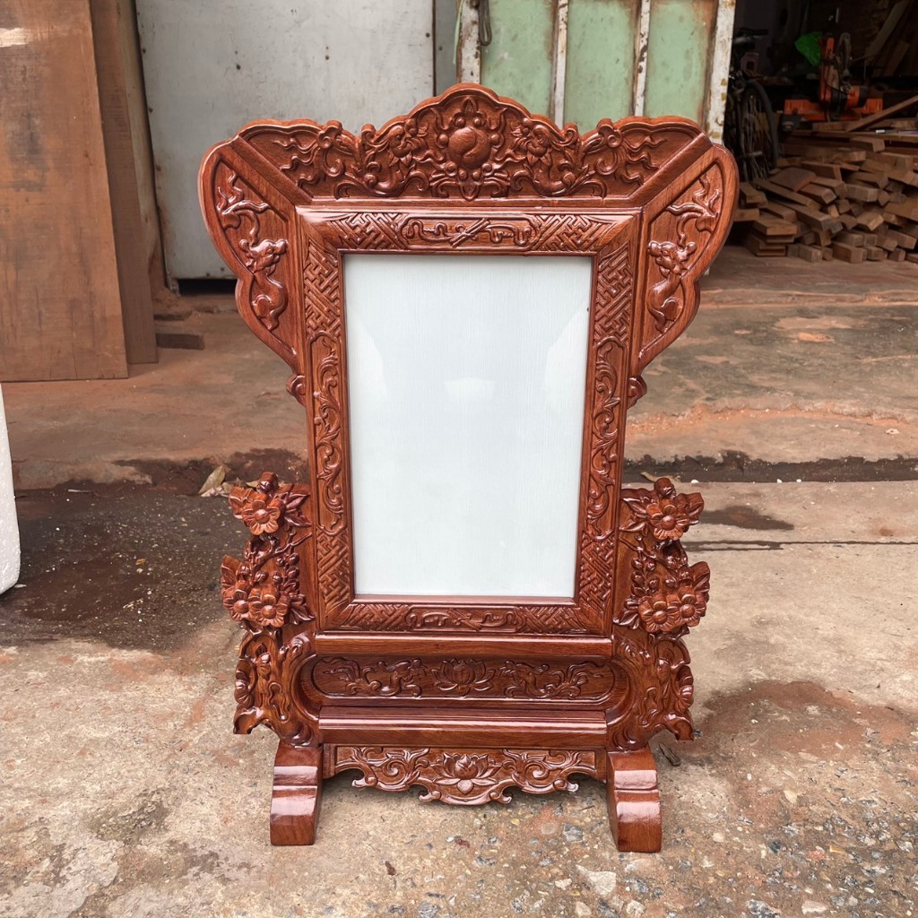 khung ảnh thờ chiện mai kích thước 20x30, 25x35 trong lòng ảnh, gỗ hương đá, gõ
