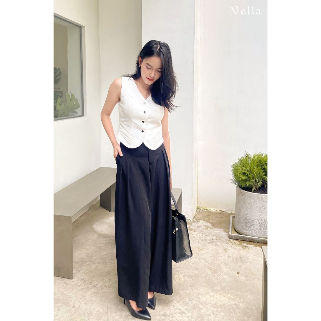 Áo Gile Vest Nữ Công Sở Dáng Ôm Màu Đen VA24063