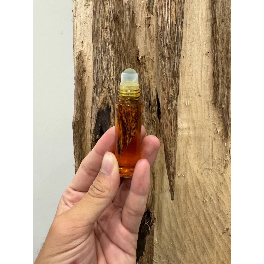 Ảnh Dầu gió ngâm trầm hương Xưởng Mộc Việt - Lọ 12ml 2