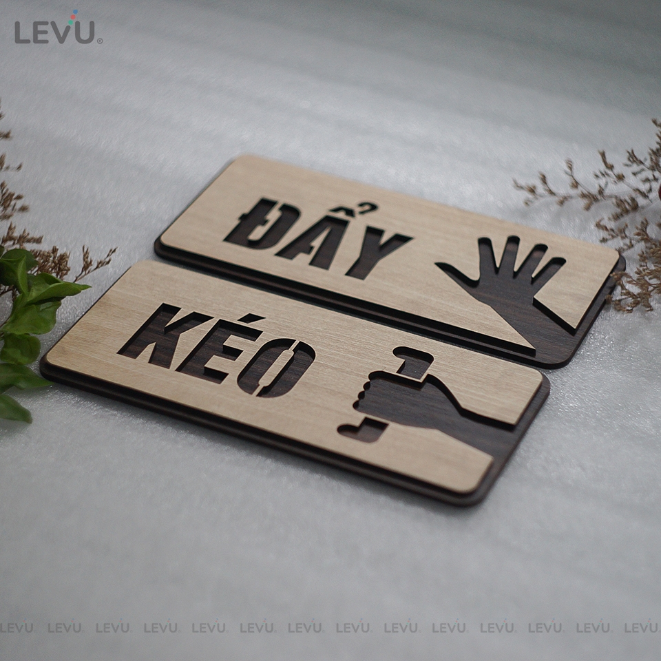 Bộ 2 bảng gỗ Kéo Đẩy trang trí dán cửa ra vào LEVU-TP06