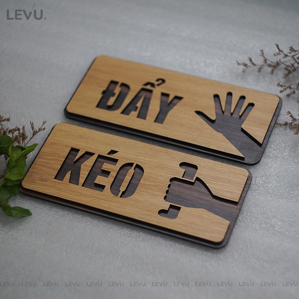 Bộ 2 bảng gỗ Kéo Đẩy trang trí dán cửa ra vào LEVU-TP06