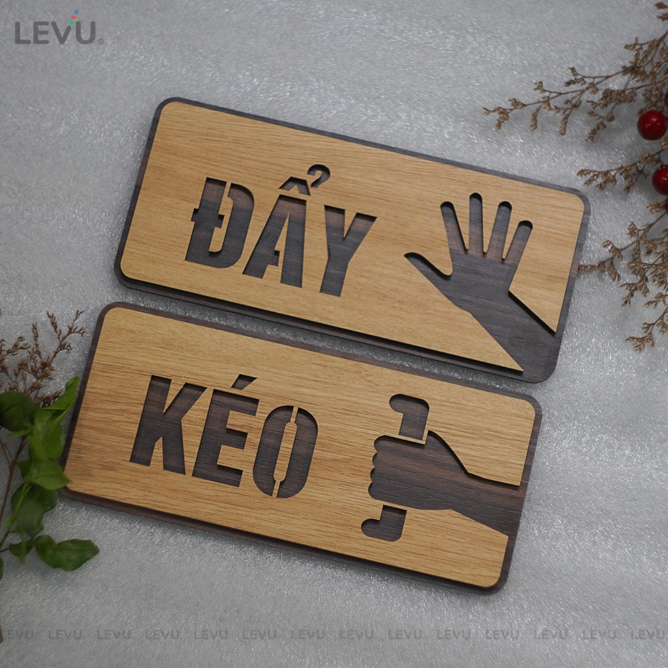 Bộ 2 bảng gỗ Kéo Đẩy trang trí dán cửa ra vào LEVU-TP06