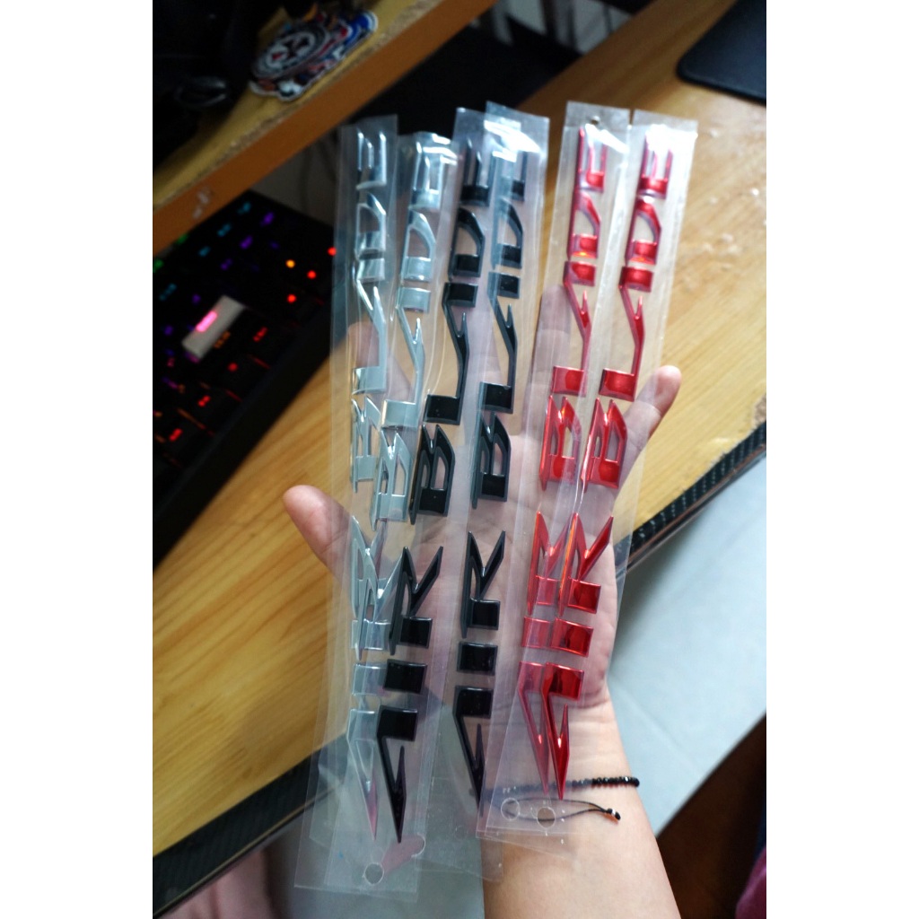 Tem AIRBLADE 2013 - 2015 chữ nổi ốp sườn. Logo dán xe AB xi mạ cao cấp, có sẵn keo dán. Cực đẹp