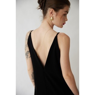Đầm linen Hightower Dress cổ V khoét sâu gợi cảm dáng suông phong cách thanh lịch, sang trọng, tinh tế - REN STUDIO