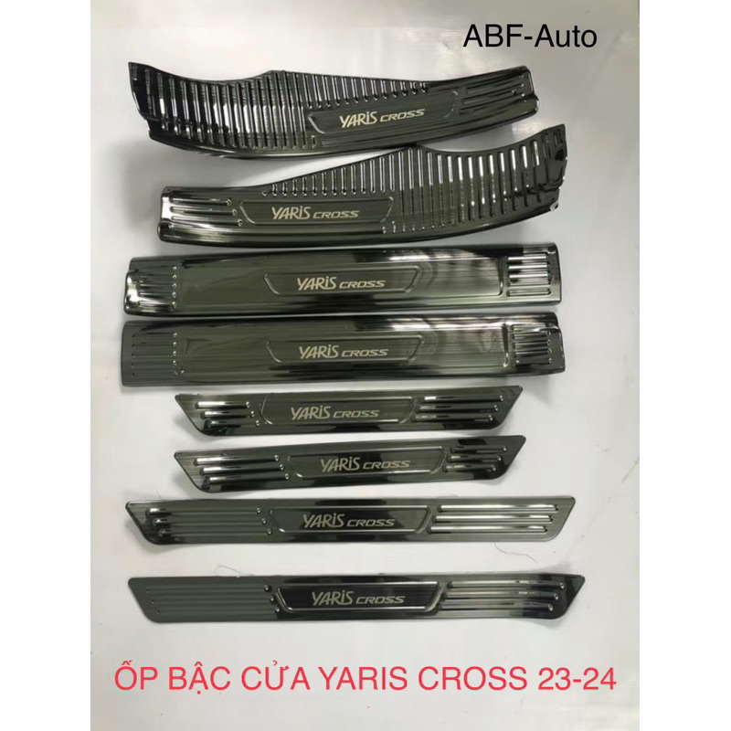 Ốp Bậc Cửa, Nẹp Bước Chân, chống trầy cốp trong ngoài Xe Yaris cross 2023-2025 Mẫu Titan chữ 3D Cao Cấp