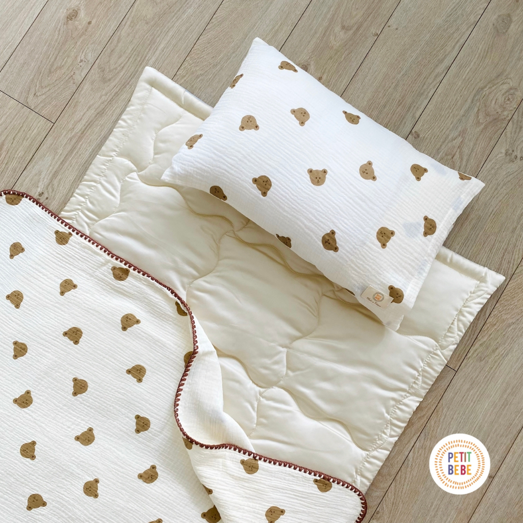 Ảnh Bộ chăn gối cho bé đi học PETIT BEBE 3 món Tấm lót 70x120cm | Gối nằm 30x50cm | Chăn hè 100x120cm 2