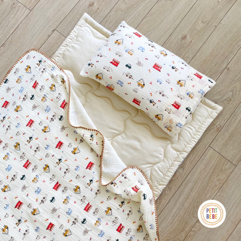 Ảnh Bộ chăn gối cho bé đi học PETIT BEBE 3 món Tấm lót 70x120cm | Gối nằm 30x50cm | Chăn hè 100x120cm 4