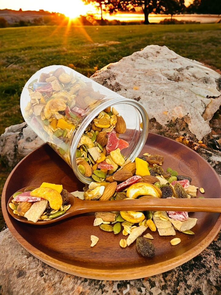 Ảnh Granola Siêu Hạt Mộc Lan Healthy Foods - 5 loại hạt ngũ cốc và trái cây sấy nướng Mật ong -250G,500G 4