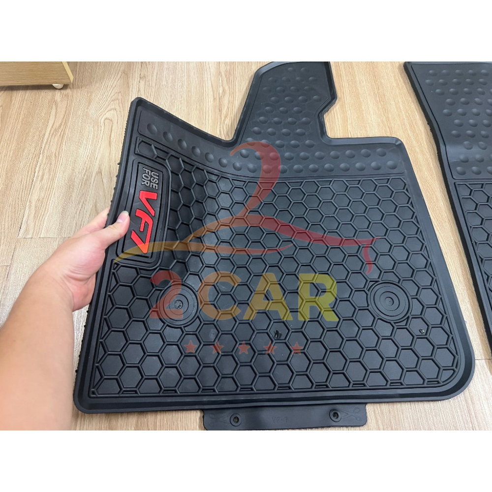 Thảm LÓT SÀN CAO SU xe Vinfast VF7 - Hàng đẹp, không mùi, không thấm nước, dễ vệ sinh