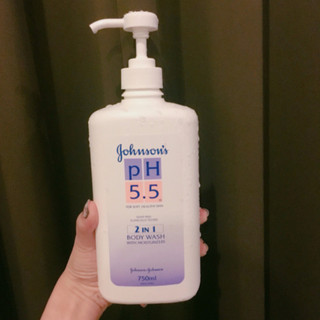 Sữa Tắm Dưỡng Ẩm Da Cho Người Lớn Johnsons Adult pH 5.5  (750ml/chai)