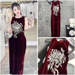 Váy nhung the sát nách form quả lê thêu lá tone đỏ lạnh sang trọng