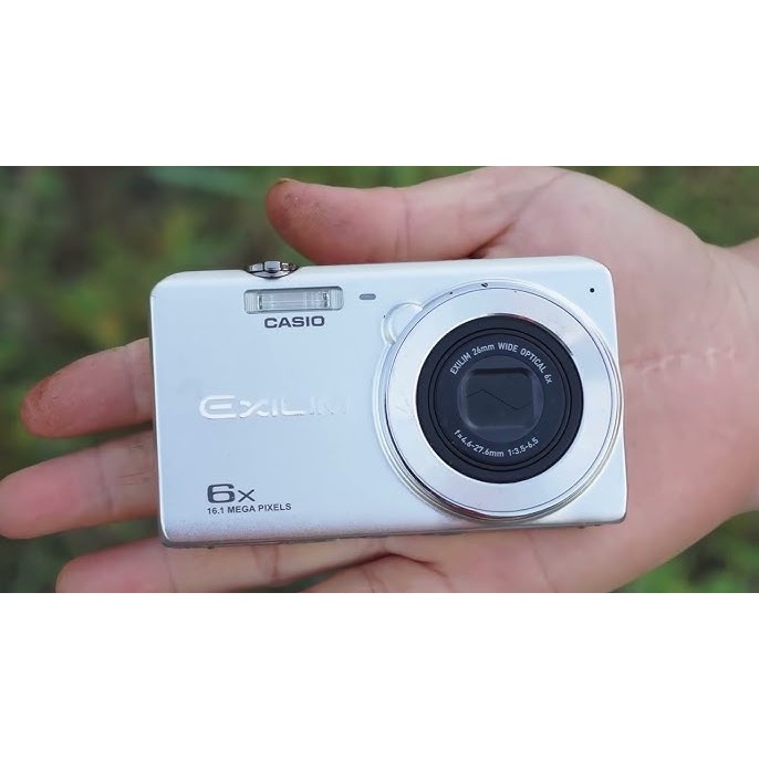 Máy ảnh Casio Exlim Ex-Z880 - 16 Megapixel - zoom 6x - mới 98