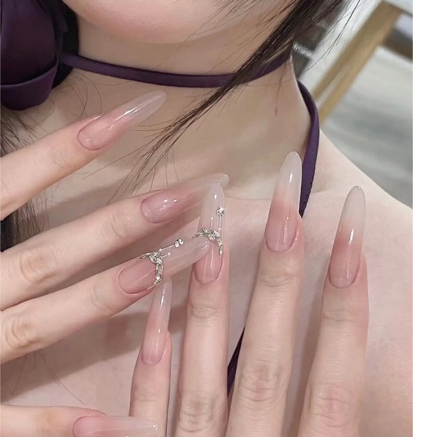Nail box nail thiết kế mẫu thạch hồng phối đá nhẹ nhàng (ib để được hỗ trợ đo size tay )