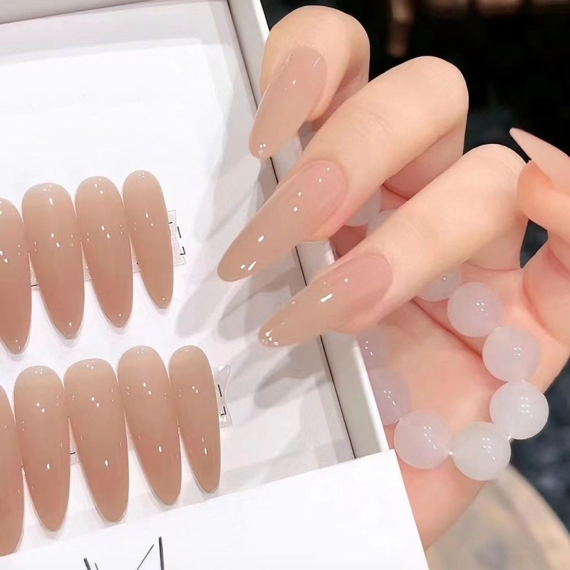 Nailbox nail thiết kế mẫu thạch đục trơn nhẹ nhàng (ib để được hỗ trợ đo size tay )