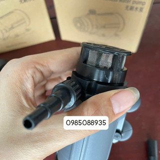 Máy bơm mini 12V không chổi than dùng bơm nước cho máy cắt rãnh tường, máy xẻ đá, máy khoan rút lõi bê tông 10m