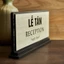 Bảng gỗ để bàn "Lễ tân - Reception " có chân đế lắp ráp linh hoạt decor bàn lễ tân thiết kế theo chức danh yêu cầu