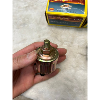 Cảm biến báo nhớt EQ153, núm báo nhớt EQ153 ren 10mm, 13mm.