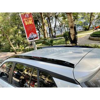 Thanh giá nóc xe Toyota Corolla Cross 2020 - 2022, 2022, 2023, 2024 có 2 màu đen bóng và bạc
