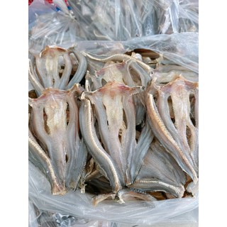 1kg khô cá lóc xẻ non đến từ cà mau hương vị thơm ngon đặt biệt xuất sắc để làm quà biếu.