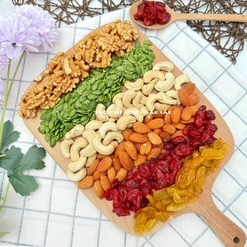500GRAM MIX HẠT HỖN HỢP HẠT VÀ TRÁI CÂY SẤY - HẠT ĐIỀU, ÓC CHÓ VÀNG, HẠT BÍ, HẠNH NHÂN, VIỆT QUẤT, NHO