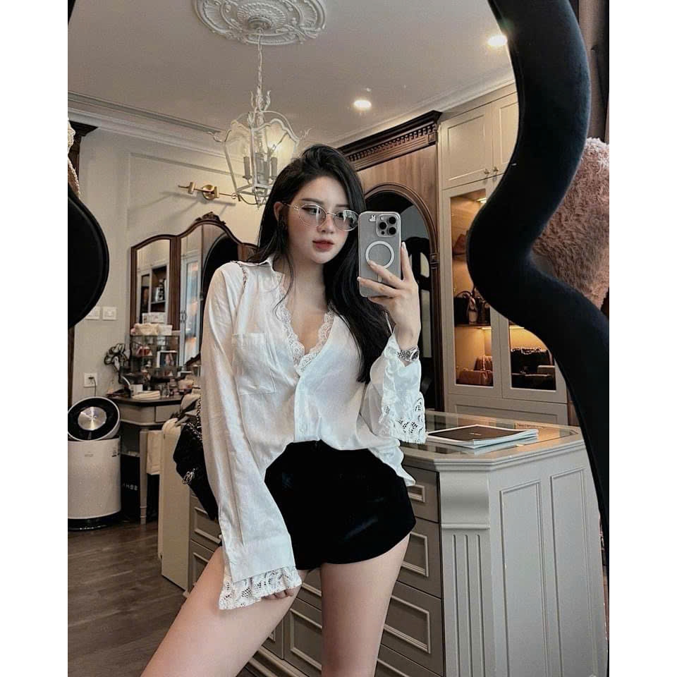 Set Áo Sơ Mi Đũi Xước Phối Ren Ngực Mix Quần Short Nhung Lì Cạp Cao, Sét Đồ Bộ Nữ Đi Chơi Sang Chảnh - CHAMIE STUDIO