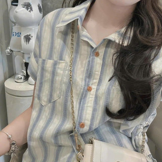 Áo sơ mi nữ cộc tay dây rút eo 2 bên phối túi ngực họa tiết kẻ sọc xanh HCOM2917 YuuMi Style
