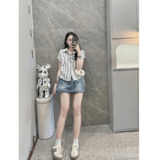 Áo sơ mi nữ cộc tay dây rút eo 2 bên phối túi ngực họa tiết kẻ sọc xanh HCOM2917 YuuMi Style