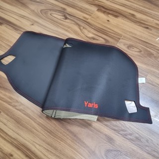 Thảm Taplo Da Vân Carbon xe TOYOTA YARIS Cross 2023 2024 Bản G, HEV bảo vệ taplo máy