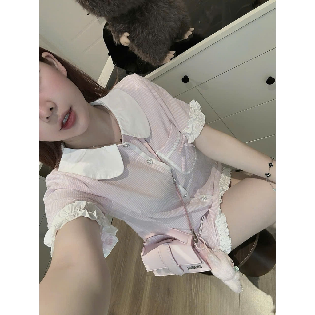 Set Bộ Nữ Kẻ Tăm Hồng Áo Sơ Mi Cổ Sen Trắng Quần Short Bèo, Sét Đồ Bộ Đùi Đi Chơi Cafe Tiểu Thư - CHAMIE STUDIO