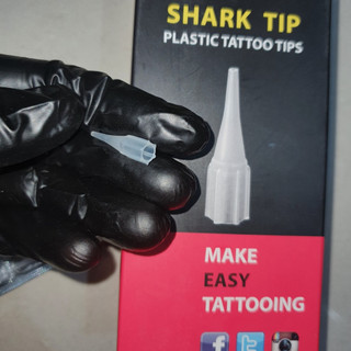 -Ngòi nhựa thương hiệu Cá Mập Shark Tip dùng cho máy phun xăm thần thánh, ngòi cá mập